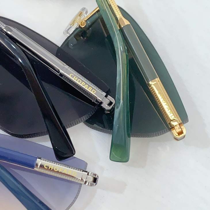 Picture of Chopard Sunglasses _SKUfw62843193fw